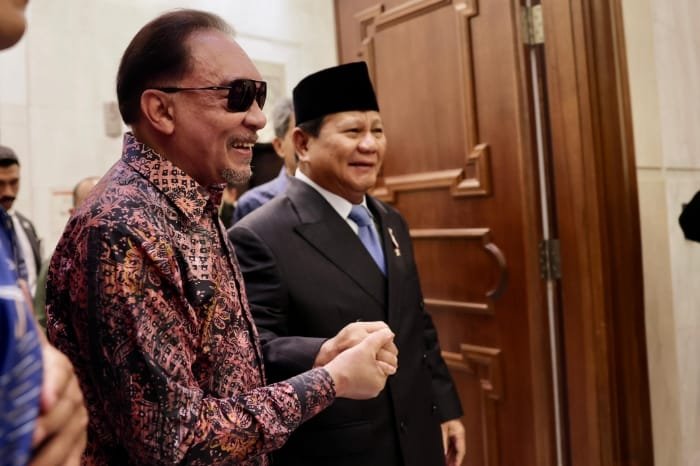 Menteri Pertahanan RI Prabowo Subianto melakukan kunjungan kehormatan kepada Perdana Menteri Malaysia YM Dato’ Seri Anwar Ibrahim di Kantor PM Malaysia, Gedung Perdana Putra, Putrajaya, Kamis (4/4/2024). (Dok. Tim Media Prabowo