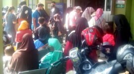 Kunjungan pasien ke Puskesmas Jatinangor tiap harinya selalu membludak (Dok.Hallobandung.com /Tatang Tarmedi)
