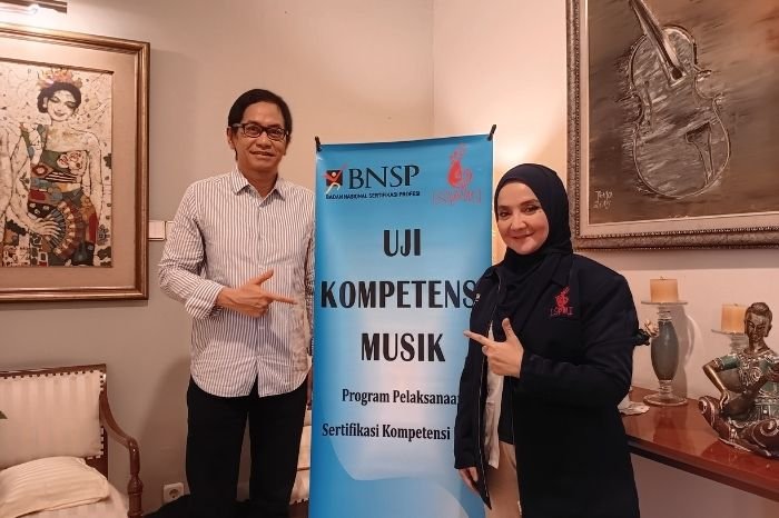 Foto : Sertifikasi profesi: Musisi terkenal Indonesia antusias mengikuti uji kompetensi musik yang diselenggarakan oleh BNSP dan LSPMI. (Doc.Ist)