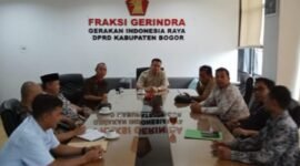 Ketua Umum Relawan BAPERS atau Badan Pemenangan Rudy Susmanto, H Agus Salim meresmikan Pusat Siaran Pers yang diberi nama Bapers.id (Berita Aktual Pers). (Dok. Bapers.id)