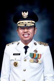 Agar remaja tidak melakukan kegiatan kriminal, Gubernur Jawa Barat lakukan pendidikan militer  untuk siswa SMA Sederajat.