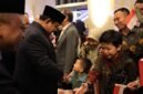 Presiden Prabowo Subianto bersama Presiden Turki Recep Tayyip Erdogan menyapa para pelajar Indonesia di Turki. (Dok. Tim Media Prabowo)

