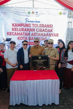 Selain dikenal surganya kuliner di Bandung , kawasan Cibadak dinobatkan sebagai kampung toleransi ke 6