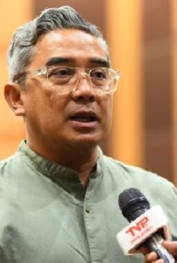 Walikota Bandung ,Farhan geram merobohkan  Gedung di Wyataguna bandung  kategori cagar alam tanpa koordinasi