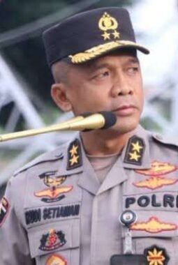 Sekitar 63 orang diamankan dalam penggerebekan tempat judi Sebuah ruko di kawasan Kosambi, Kota Bandung