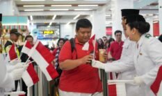 Whoosh kibarkan bendera merah putih sepanjang 208 meter