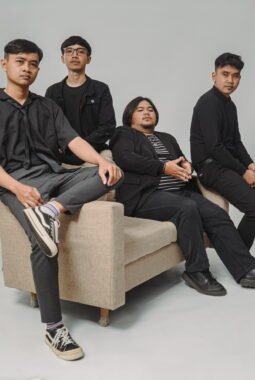 Mimpi paradiksi agar lagunya tetap dikenang